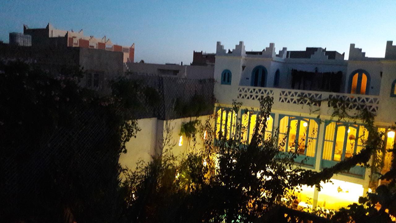 Maison D'Hotes Dar Farhana Tajda Exteriör bild